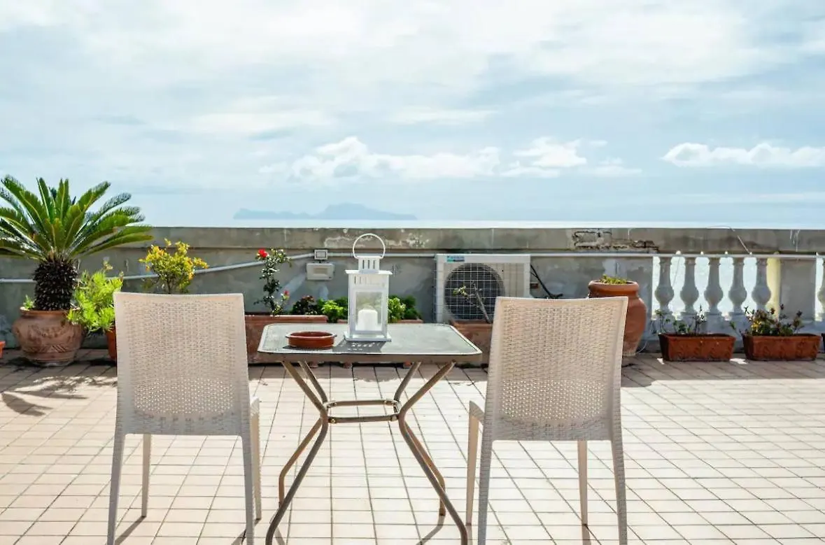 Appartamento Rooftop In Front Of The Castle Napoli