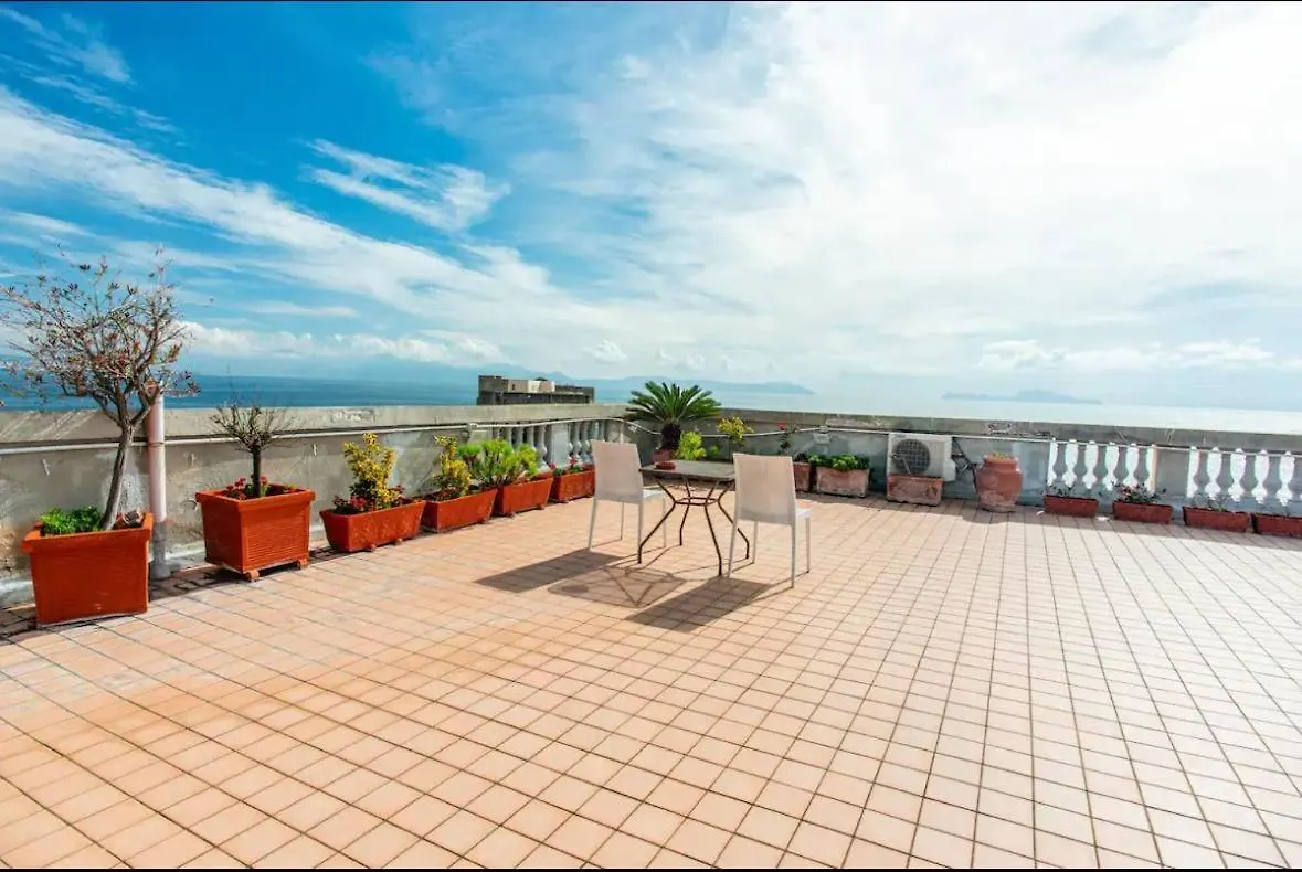 Appartamento Rooftop In Front Of The Castle Napoli Italia